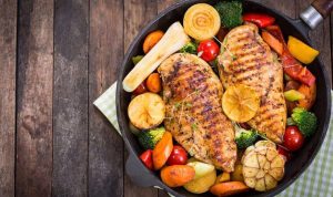 طرز تهیه 20 غذای رژیمی ساده با مرغ برای کاهش وزن و تناسب اندام