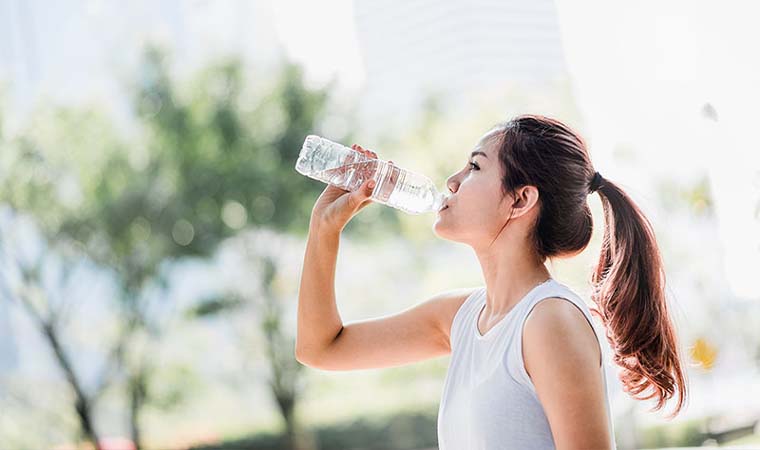 خوردن آب هنگام ورزش