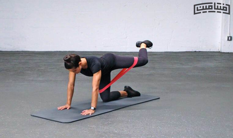 تمرین با کش لوپ برای پا